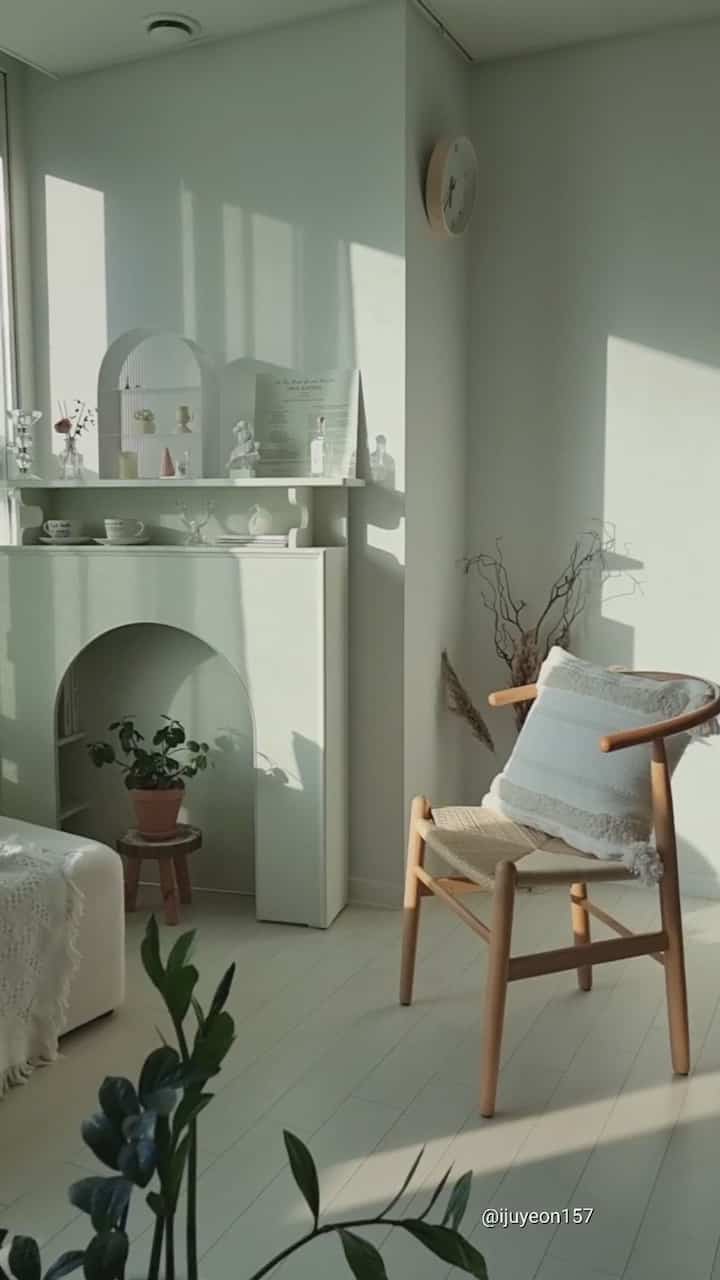 Hari yang cerah setelah hujan~ Cerah dan cerah setelah berganti dengan tirai hijau lembut~~~ 😊
Satu sofa modular diletakkan di dekat jendela dan terlihat cantik dengan selimut putih dan bantal bersulam🎵