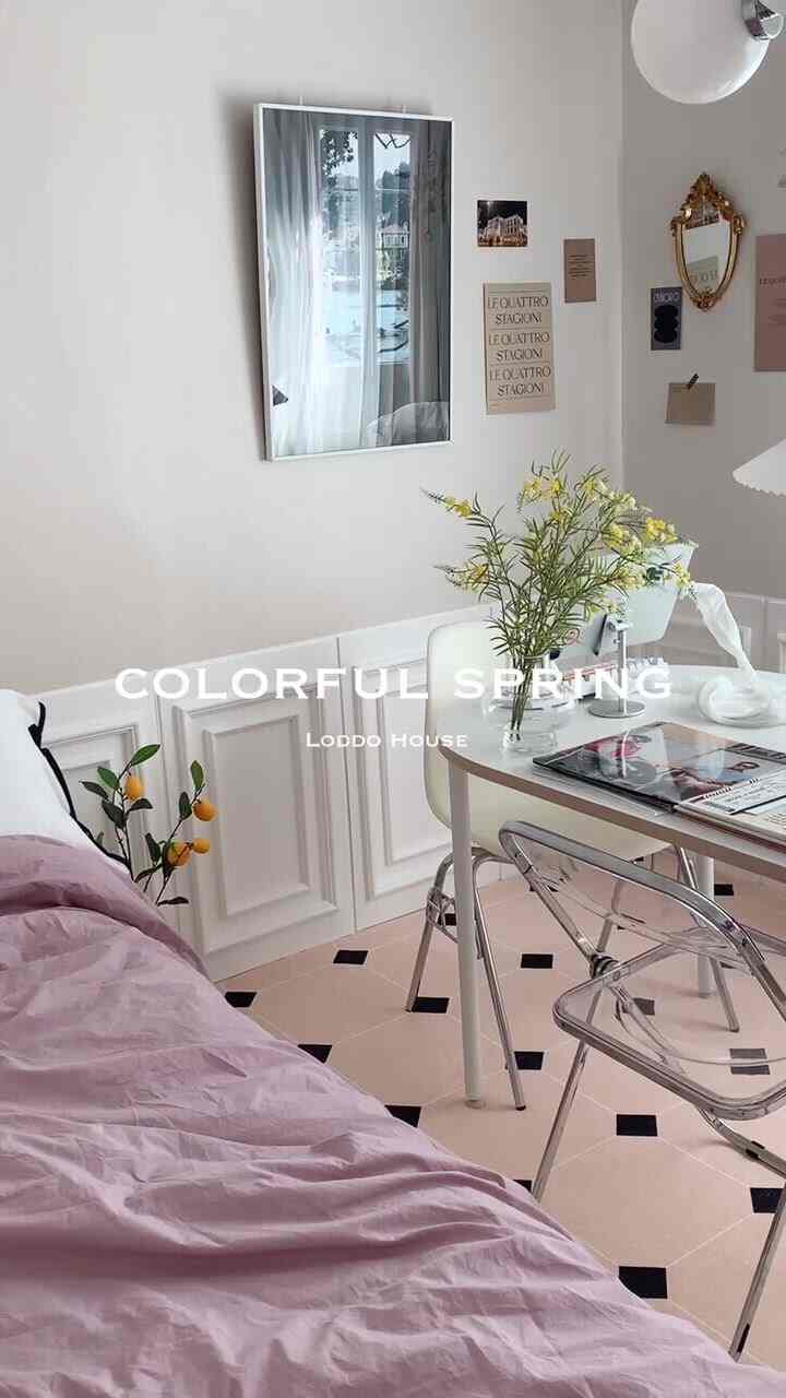 Bringing life to the room🎨