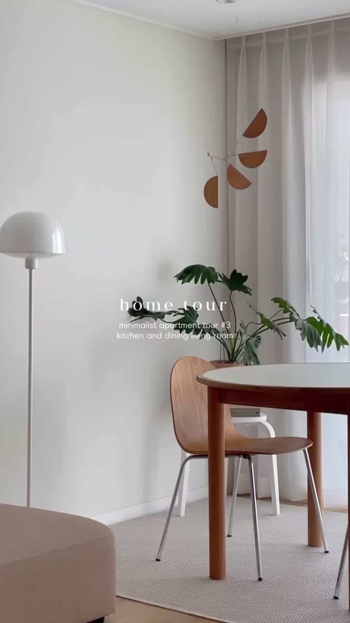 My favorite space in my house is from the living room to the kitchen :)
In particular, the table is where I spend the most time during the day!
I work here, enjoy home cafes, and eat here🤎