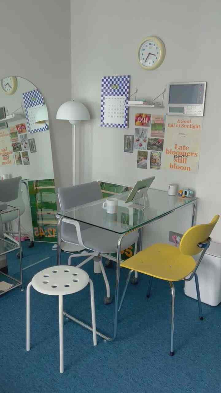 I'm changing the overall atmosphere of the house by laying down a mat that cats can chew on💪🏻
It's a small studio, but I'm trying to make the most of it
Single-person households, fighting..👏🏻