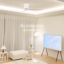 가장 많은 시간을 보내는 거실의 밤 무드 💛
실링팬 바람을 느끼며 살랑이는 커튼을 보고있으면
편안하고 기분이 좋아져요 
⠀ 
간접조명에 스탠드 조명으로 아늑한 분위기도 업!
힐링 타임입니다 ◡̈ 