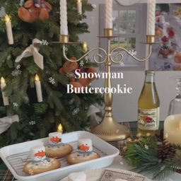 Do You Want To Build A Snowman?
고소하고 달달한 마성의 쿠키인 버터쿠키를 구웠어요☃️
아이싱으로 데코하셔도 좋고,
저는 초코를 더 좋아하기도하고 초코펜이 간편해서
초코펜으로 데코해주었답니다🌲