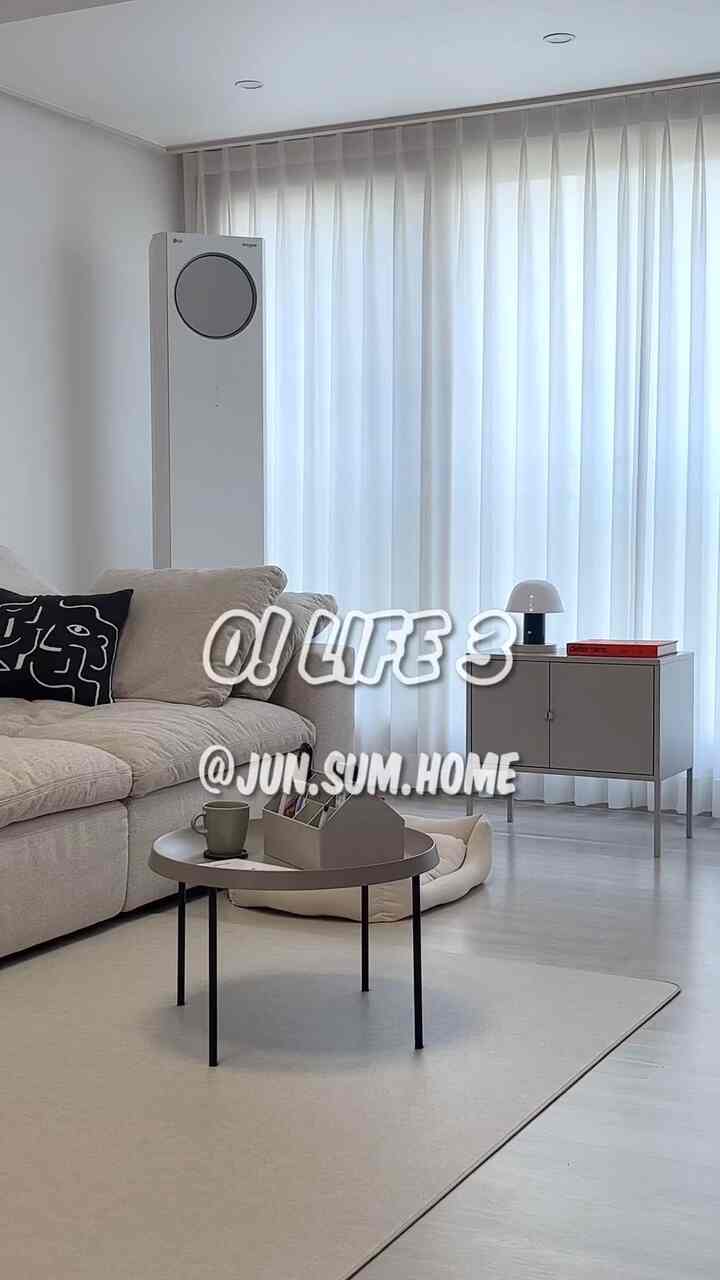 ✨プレイリスト系の先祖✨

こんにちはジュンスムホームです:)  #음악감상 #플레이리스트 #essential #거실인테리어 #모던인테리어 #인테리어소품