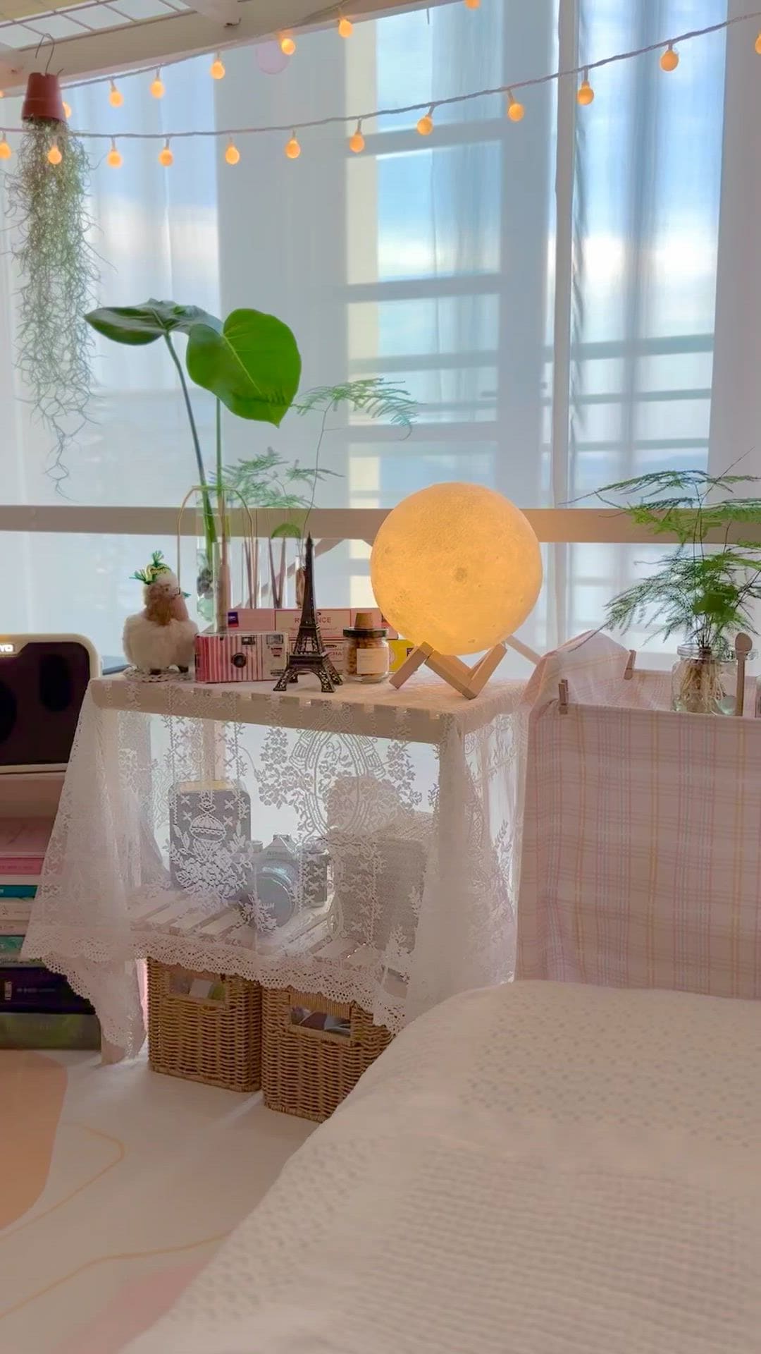 Moon Table Lamp user photo