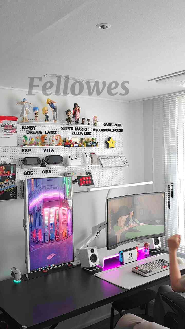 #プロフェッショナル by Fellowes
デスクテリア必須のモニターアームで、作業やゲームライフをより便利に変えましょう
100年の技術、殺界歴史のノウハウを持つフェローズ製品だからクオリティから格別なデュアルスライドモニタアーム
2段スライド機能により、広い移動範囲とデュアル水平位置まで確実に把握できます。 

🏷製品名：フレックス（FLEX）デュアルスライドモニターアーム

#fellowes #フェローズ #モニターアーム #モニターアームおすすめ #デスクテリア #デスクセットアップ #自分の机 #ゲームルーム
＃家を飾る＃ホームスタイリング＃ホームデコ＃ホームスターグラム