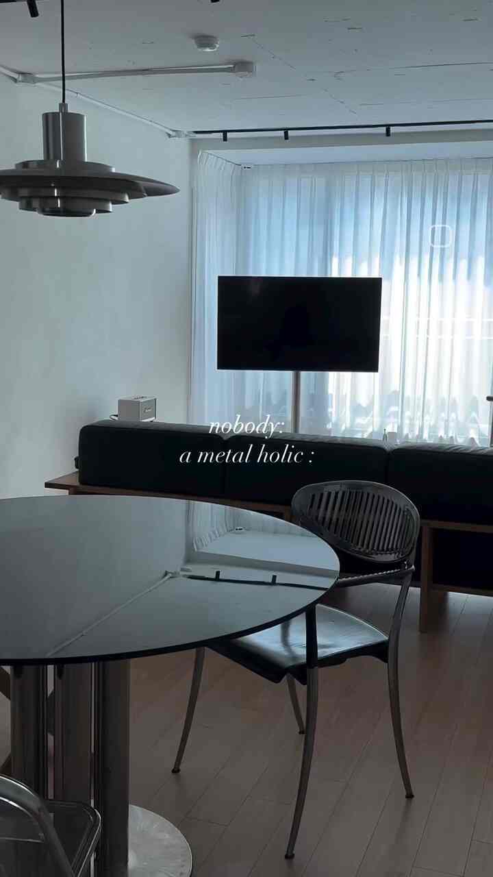 Details of a Metal lovers home 🪩✨🩶

鉄テリア家のディテール✨✨🩶
。
。
。
＃構築＃構築アパートのインテリア＃構築リモデリング＃ホームスタイリング＃ホームスターグラム 
#seoul #ソウル #デイリー #日常 #ホームスター #ランソンハウス #hometour #インテリア #interior #露出天井 #鉄テリア #steelinterior #industrialdesign #vlog #furniture #家具 #lifestyle #ライフスタイル #metalholic #metallover