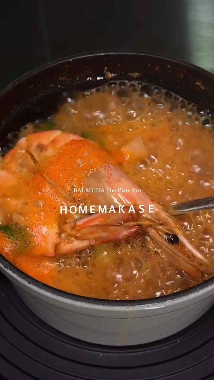 高級陣ホームマカセの楽しみ方••🫧

バルミューダ ザ プレート 片面 素敵な食事完成➿
デパンに直接カルジルもできるので 
食事中ずっと見る目まで楽しかったです 👨🏻‍🍳

#home #homecook #홈마카세 #발뮤다더플레이트