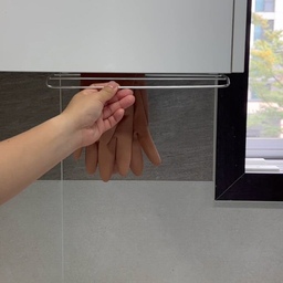 💁🏻‍♂️ 싱크대인데, 이 꿀템 사용 후 주방살림이 편해졌습니다.
1️⃣ 첫 번째, 행주걸이입니다. 이 행주걸이는 이렇게 숨겨져있다가 필요할 때 슥 꺼내쓰면 됩니다. 행주 또는 고무장갑을 걸어 건조할 수도 있고, 약간에 틈이 있어 얇은 도마도 건조 가능합니다. 
2️⃣ 두 번째, 수세미 거치대입니다. 밑에 물빠짐 받침이 있어 싱크대로 바로 물이 흐르고, 손세정제, 세제, 솔들을 거치하기 좋습니다. 칸도 조절할 수 있어 다양하게 활용 가능하고, 뒤에 행주도 널 수 있습니다. 또 이렇게 다이소 애벌용 스크래퍼 걸기도 좋고, 저는 수세미를 이렇게 고리집게에 걸어 건조시킵니다.
3️⃣ 세 번째, 설거지통입니다. 설거지 거리를 이렇게 물에 담아 불리기 너무 좋습니다. 복잡한 싱크대를 설거지통에 깔끔하게 담을 수 있고, 채반도 한 세트라 과일 씻거나 수저를 건조하기도 좋습니다.
4️⃣ 네 번째, 자주에 싱크대 물막이입니다. 물막이에서 가장 중요한 건 평소에 강력한 접착력과 더불어 주방 마감할 때 이렇게 손쉽게 뜯어 이 물막이도 세척 건조하기 쉬워야 합니다. 그건 자주 물막이 제품이 안성맞춤입니다.
5️⃣ 다섯 번째, 식기세척기 수저통입니다. 일일이 깔기 귀찮은 수저, 식세기 전용 수저통이 있으면 이렇게 한 번에 꽂아 이렇게 식세기에 넣으면 끝! 세척과 건조까지 너무 잘되 만족스럽습니다.
#살림 #살림꿀팁 #살림팁 #살림노하우 #살림정보 #살림팁공유 #생활 #생활꿀팁 #생활팁 #생활의달인 #생활정보 #쿠팡 #쿠팡추천템 #쿠팡꿀템 #쿠팡추천 #쿠팡신박템 #쿠팡살림템 #살림템 #행주걸이 #수세미거치대 #세제거치대 #설거지통 #싱크대물막이 #식세기수저통