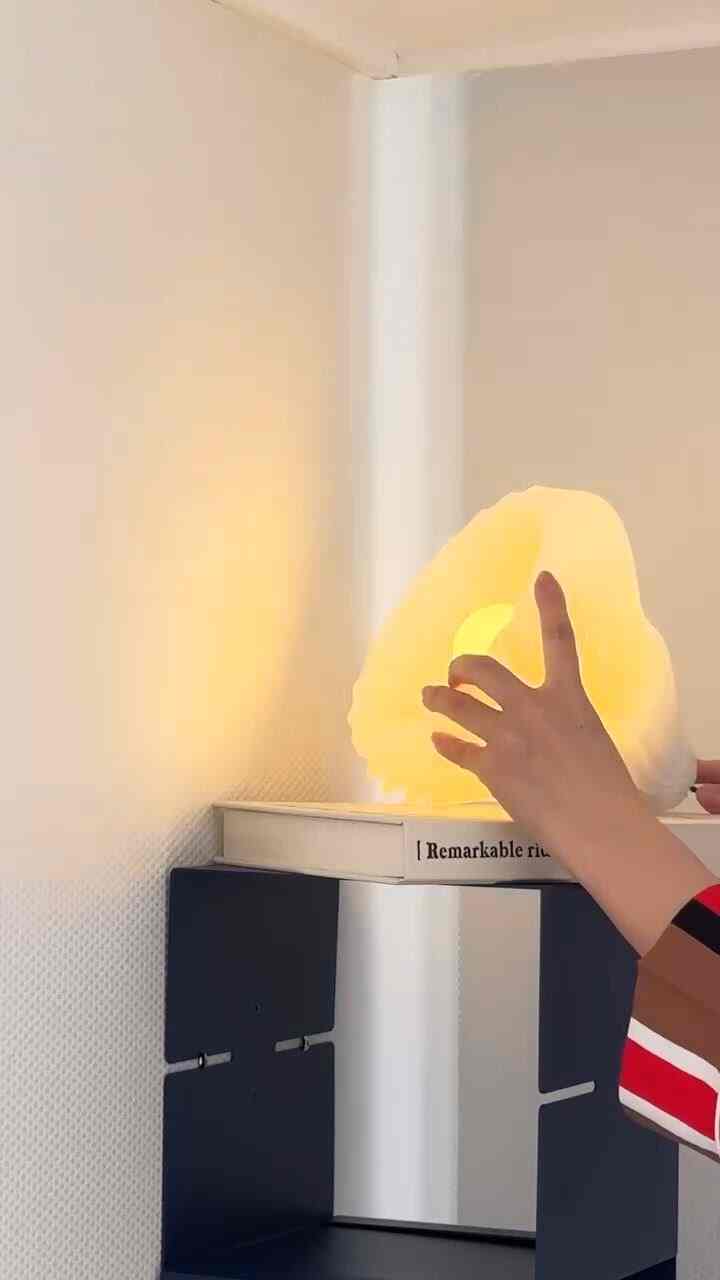 思考に筋肉を育て、空間にキューブを加えなさい！
さあ、私の家は初めてです！

四角いキューブ一つにキューブとキューブを加える
カラフルなデザインが完成！

そこに色に色まで加えることができます。
カラーマックス＆マッチで自分だけの空間感性が作れるようなAspekt、Cube wallshelf

虚戦した壁面を存在感満載、プレッツェル満たした 
世界ユニークなエズファクトキューブ棚

最初の1つのキューブだけを固定しておけば、基本4段のキューブにキューブを加えることも、カラーにカラーを加えることもできます。
私の思い通りに演出できます。

私は今日も自宅でキューブとキューブです:) #벽선반 #벽인테리어 #유니크 #유니크인테리어 #컬러인테리어 #월데코 #애즈팩트 #aspekt #큐브선반 #wallshelf #방인테리어 #나도크리에이터 #예쁜템최고야 #불량주부다미 #다미홈