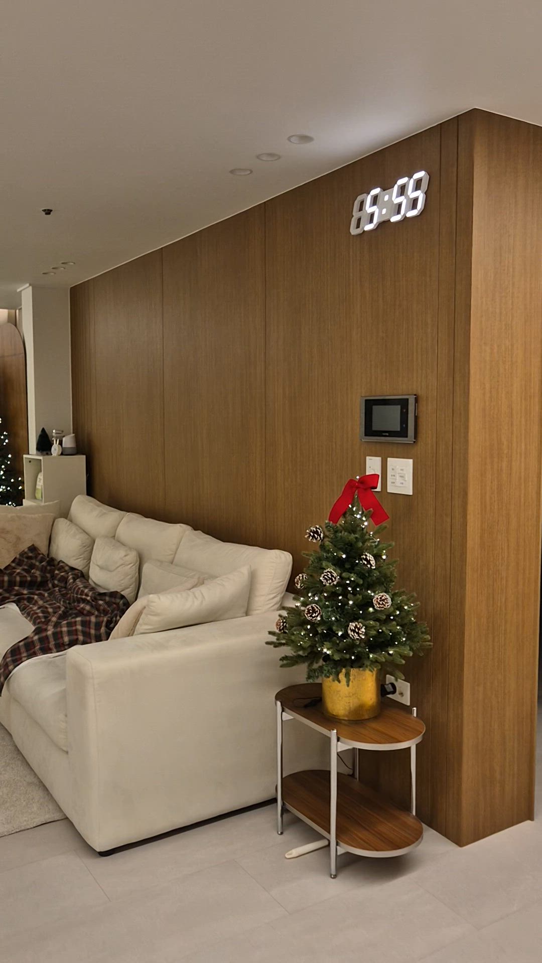 Holiday New York Check Microfiber Blanket user photo