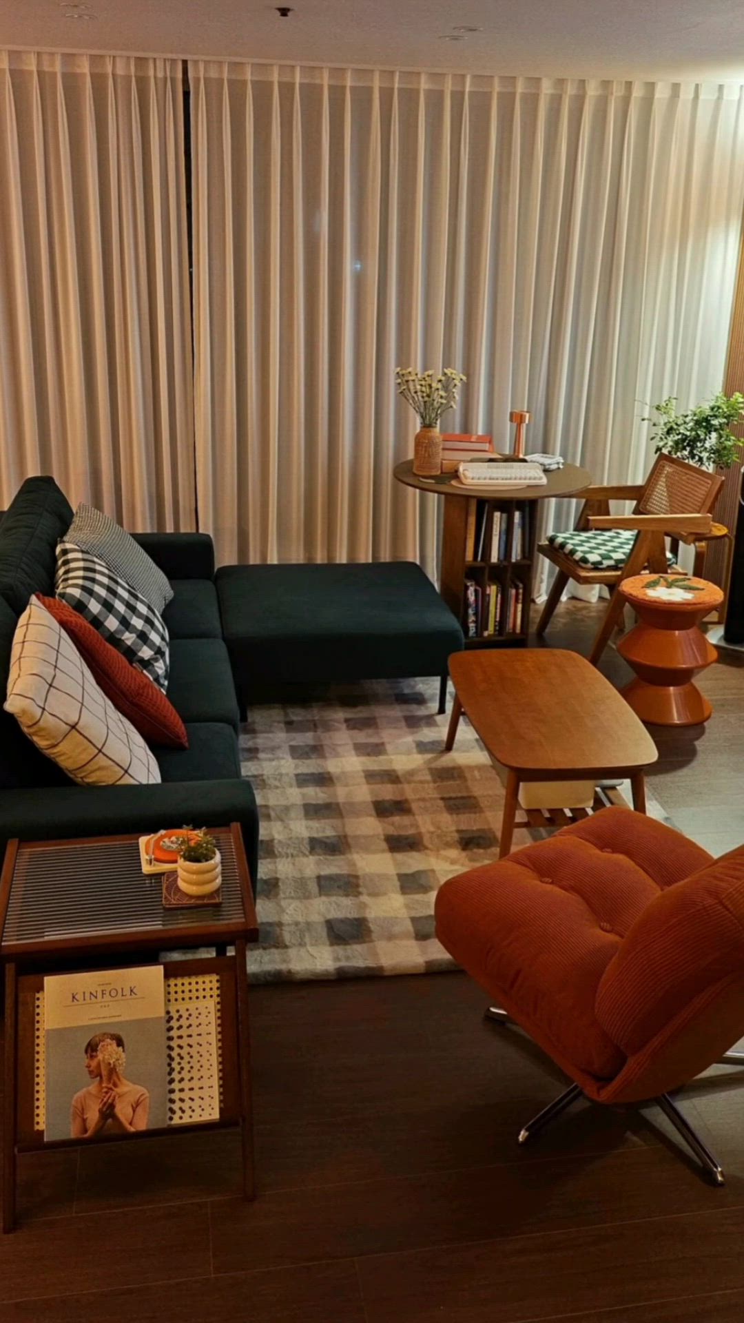 Hourglass Accent Stool user photo