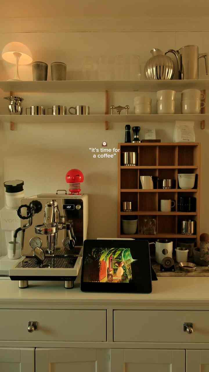 ホームカフェ＆シェルフインテリアに可愛さスプーンを追加🫶🏻
（私たち二番目はどんどんタコだと…ㅎㅎ）
見るたびに気分が良くなるかわいいフィギュアオブジェ❤

🏷️ノルディックネスト@nordicnest.kr 
ホプティミスト - ビームブルLフィギュア

-

＃ノルディックネスト＃ノネフレンズ6機