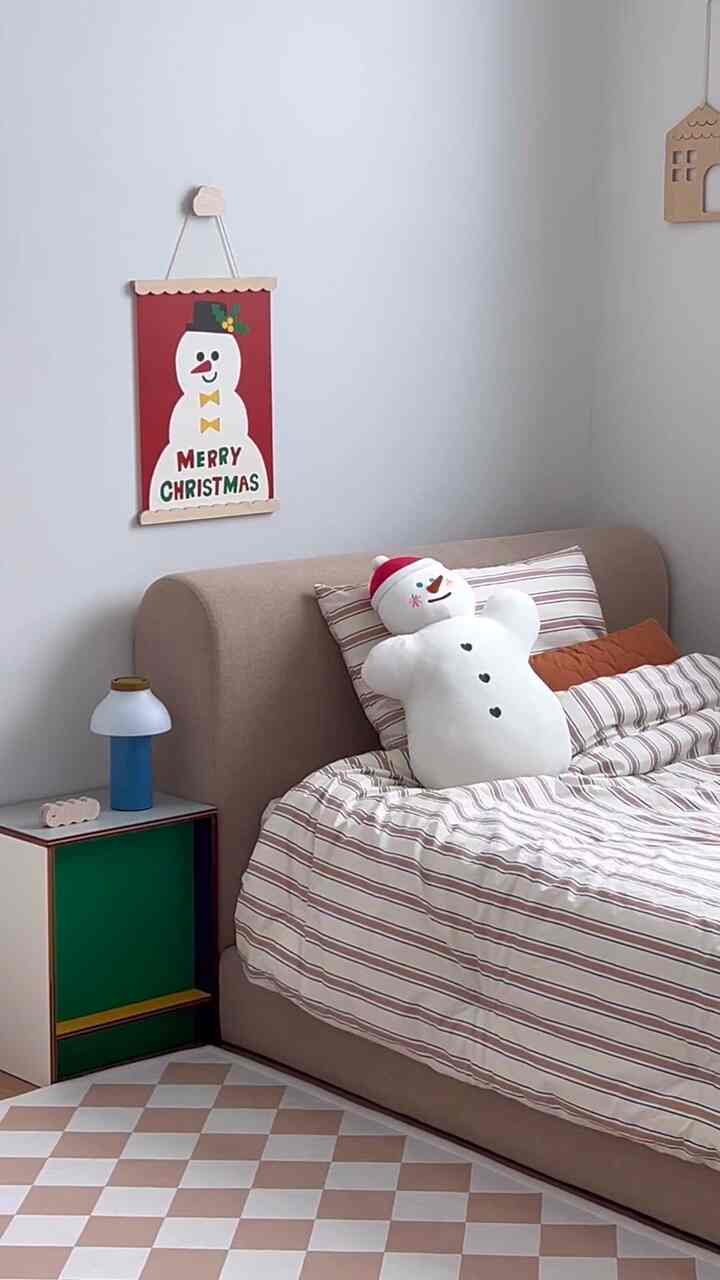 #오늘부터크리스마스

Wow~ Kenapa salju pertama banyak sekali???
Kemarin musim gugur, tapi sepertinya tiba-tiba berubah menjadi negeri ajaib musim dingin^^
Saya akan menikmati pemandangan salju sepanjang hari hari ini~ ❄️⛄️

#Rumah hari ini #콘수프기록 #첫눈 #아이방 #아이방인테리어 #아이방꾸미기 
#Perabotan kamar anak #아이방침대 #아이방이불 #마틸라이불
#Poster Natal #크리스마스소품 #눈사람쿠션
#Alat peraga kamar anak-anak #귀여운포스터 #눈사람포스터 #맞팔 #맞팔해요 #맞팔환영 