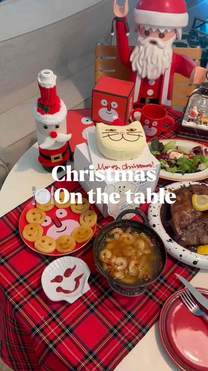 ＃ホームパーティーに本気である＃コンスープ記録＃コンスープ
#merrychristmas 🎅🏻
注文した食品を取り出して
#onthetableを見ました🍽️
やはりボウル吸装具吸❤️

スマイルポテトもまた可愛い
爆粒もよく熟して成功！
ガンバスはミルキトラ無条件でおいしいです🍤
尖サボは＃コヨンヒケーキまでマドリ◡̈⋆*
@cafe_highwaist 

楽しい一日仕上げ
✧･ﾟ: *✧Happy Christmas*:･ﾟ✧

＃ホームパーティー＃オンダーテーブル 
＃クリスマス＃クリスマスケーキ
＃プレイモービルサンタ＃ルクルーゼ＃ジャンジュリアン