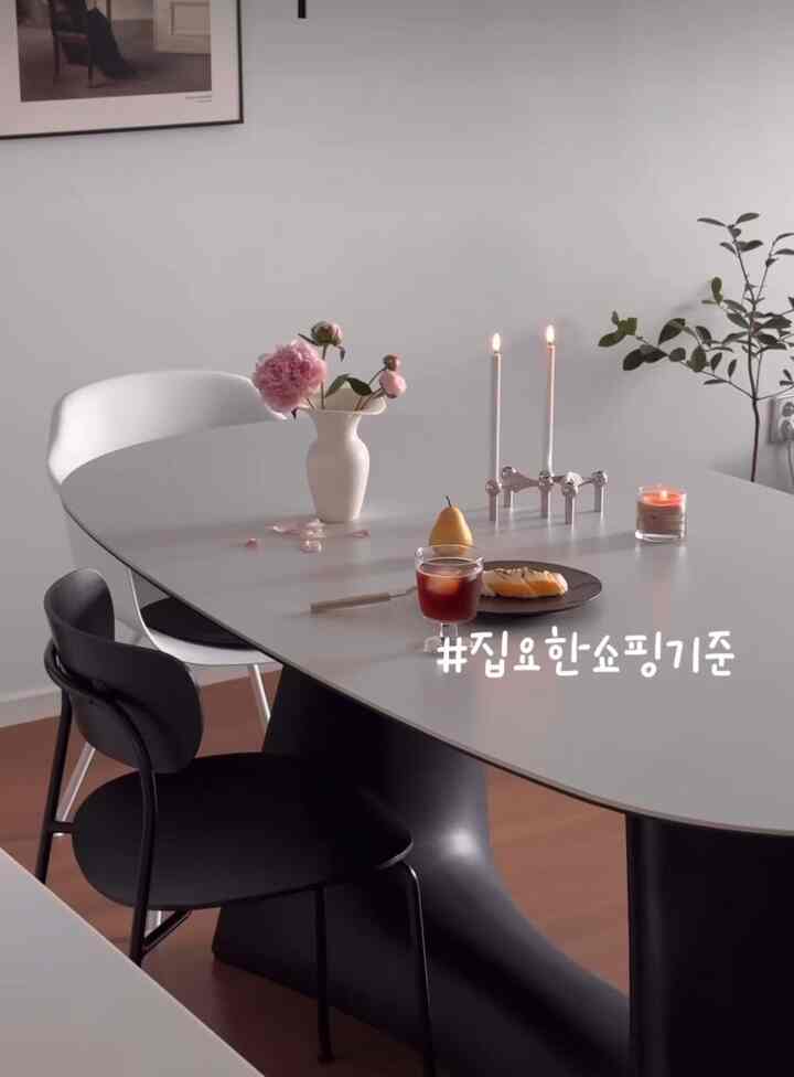 #STOFF #Nagel やっと入城！ 
いいえ、쇳이가 왜 그렇게 비싼건데？やったけど、軽率でした。
悩んだ時間が惜しかった #집요한쇼핑기준 
深刻なプレーティングのために長い間悩んだローソク足！  #스토프나겔 #쇠테리어 #플레이팅 #온더테이블 #블랙식탁 #블랙테이블 