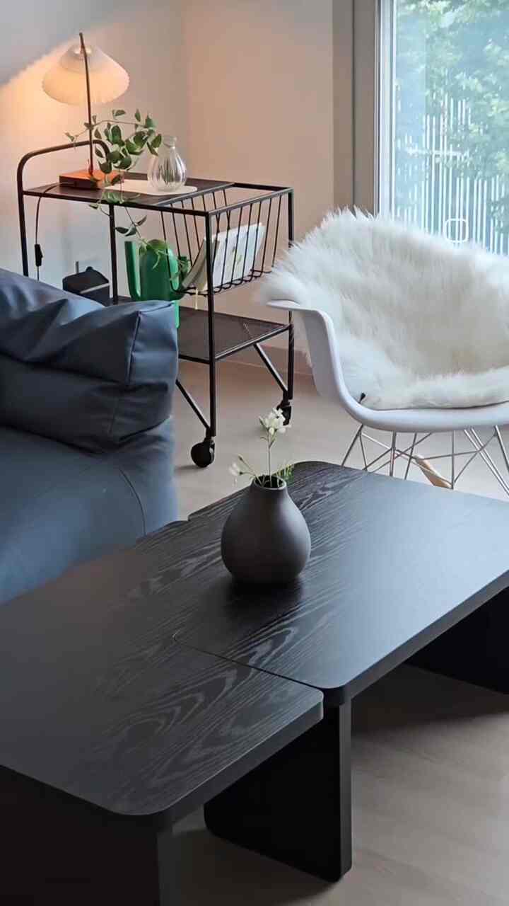 #예쁜템최고야 #콘수프기록 
ブロムスのノナ花瓶フューターはミニマリズムの定数を盛り込んだおしゃれなオブジェです！  #홈데코 #화병 #꽃병 #vase #인테리어 #플랜테리어 #집꾸미기 #디자인오브제 #꽃꽂이 #메종드컨셉