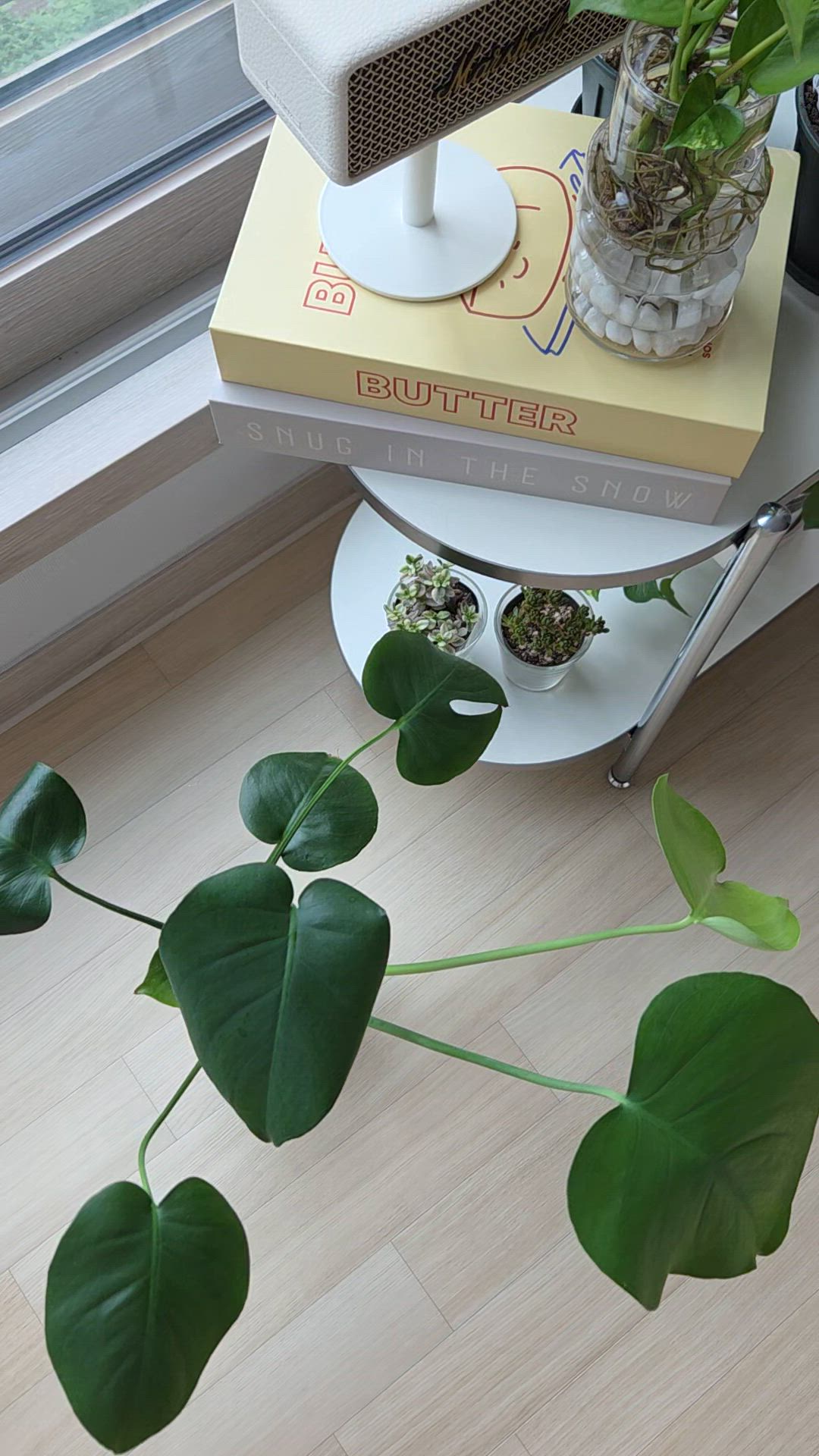 Gott Mid-Century Round Side Shelf user photo