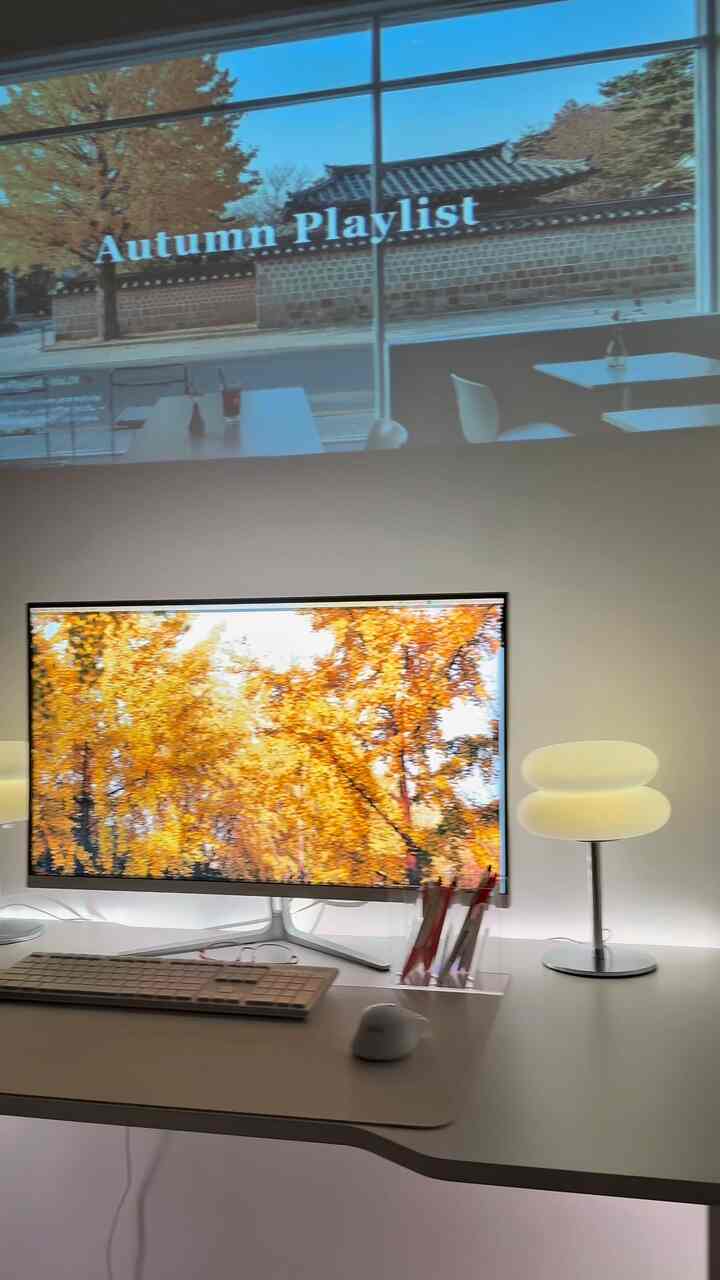どんどん染まる秋の雰囲気、涼しい天気🍁

#desksetup #deskspace #desktour #deskinspiration #deskdecor #데스크셋업 #데스크테리어 #홈오피스 #집꾸미기 #방꾸미기 