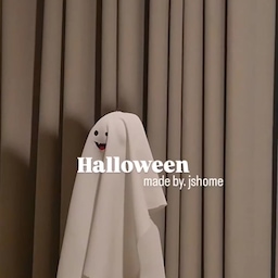 #콘수프필름 #콘수프기록집 #오늘의우리집 
👻 집에 있는 천으로 만든 귀여운 유령들,
아이들과 함께 구운 달콤한 할로윈 쿠키🍪
지점토로 만든 호박조명도 너무 맘에 들어요🎃
이번 할로윈 소품은 전부 handmade by me & my kids 🤩
#할로윈데코 #핸드메이드 #할로윈소품 #할로윈파티
#할로윈쿠키  #halloweenvibes #madebyus #diyhalloween #halloweendecor #homemadefun #kidsactivity #autumnvibes