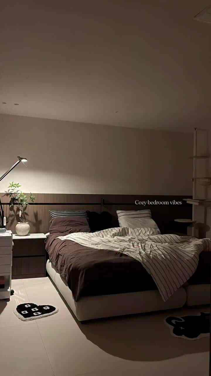 #예쁜템최고야 #콘수프기록집

Relive the bedroom mood with this video 🤎

#BedroomInterior #침실조명 #침실무드
#BeddingRecommendation #침실스타일링 #아르떼미데티지오
#Artemide #비라인트롤리 #캣폴 #침실가구
