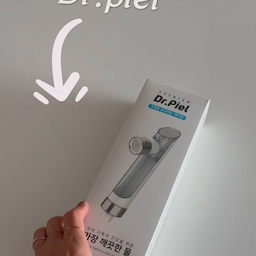 주방 필터기 수전하나 바꿨다고 
주방 분위기가 달라졌구요!!!
욕실은 필수처럼 바꿨는데 왜 주방은 안바꿨었는지…
바꾸고나니 옴총 좋구요!!!
또 우리 입으로 들어가는걸 관리하는곳인데…
더더욱 필수인것 같구용!!!
닥터피엘 프리미엄 핸드형 필터
✔️ 특허 2중 필터로 녹물·불순물·잔류염소 케어
✔️ 3단 분사 + 절수 기능
✔️ 레귤레이터로 자동 수압 조절
✔️ 화이트 디자인이라 주방 분위기도 깔끔 ✨
#인테리어노하우 #콘수프기록집 #맞팔 #맞팔환영 #맞팔해요 #맞팔선팔 #맞팔소통 #맞팔환영해요 #수전 #주방수전 #수전교체 #주방필터 #주방핸디형필터 #핸디형필터 #닥터피엘 #닥터피엘주방필터