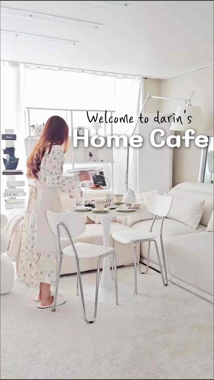 ＃ホームカフェオープン＃コンスープ記録集
ダリンのホームカフェを担当している
きれいなテム3銃士(?)をご紹介します。
。
✔️かわいいテム1：シュピッツ＃キッチン収納
ホワイトカラー+アーチガラス門ポイント 
どんな小物を上げても感性的です。
。
✔️きれいなテム2：エディング2段プレートスタンド
既存に持っていた皿を活用可能、
色んな雰囲気で飾ることができていいです。
。
✔️かわいいテム3：レノックスチャールストンセット
エリック愛らしいパターンとプラチナ
リム部分が真の調和のとれた皿＆マグです。
。
アメリカンクッキー焼きホームカフェオープンしました。
今日もこんなに立ち寄ってくれてありがとう。
新しく始まった一週間も喜んでファイティング🤍
。
＃甘いダリン