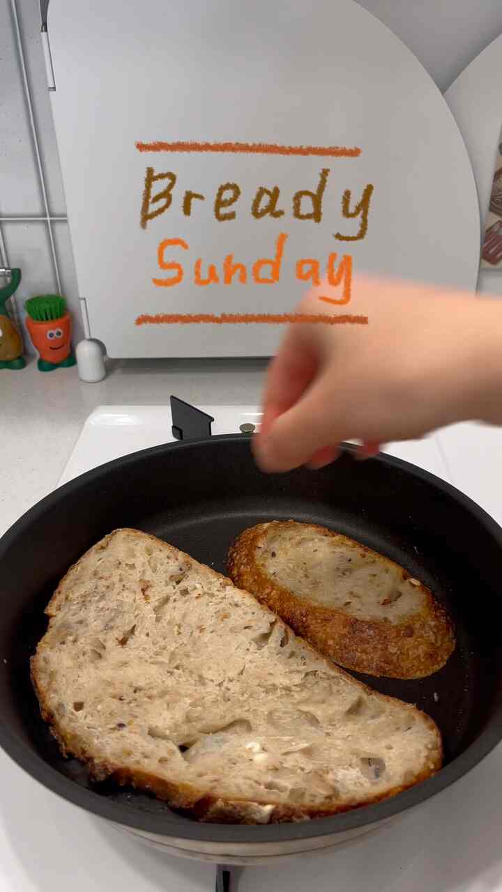 𓊆🌿⍤🍳✧ 𓍱 𓊇

バジルフライオープントースト！

あまりないレシピなのになぜこんなにおいしいのですか💛
タルチンマルチグレインカントリーならではのしっかりと香ばしい味わいに香ばしいバジルフライの組み合わせが大ヒットです！

バジルペストが軽く押されて味が変わる 
バジルの香りがいつも負担になった方々も 
おいしく召し上がれそうな感じ➿

私の愛着テムと1年間私と毎日一緒に
アルテンバッハのフライパンも散布におすすめです。

＃愛着サリムテム＃サリムの達人＃バジルフライ＃ホームブランチ＃自家製ブランチ＃バジルペスト＃バジル料理おすすめ