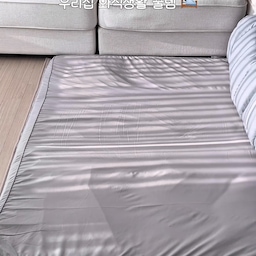 와식생활 러버 집순이 집돌이 부부의 애정템 #바닥토퍼 
그중에서도 누잠은 침대 토퍼로도 활용이 가능한
찐찐 추천템이에요 ✨
#콘수프기록집 #현명한소비
#와식생활 #거실 #거실인테리어 #거실스타일링 #거실토퍼 #손님맞이 #손님초대 #바닥 #바닥생활 #와식생활 #토퍼 #토퍼추천 #집들이아이템 #손님용토퍼 