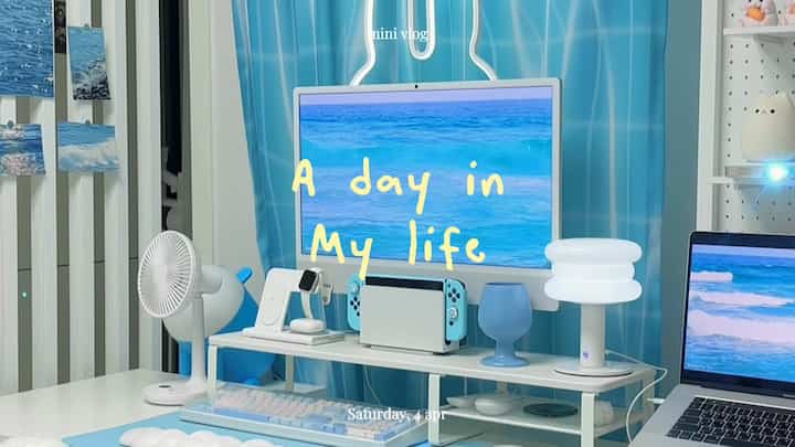 好きな色の中で💙️☁️

日差し、ふわふわのキルト、好きな青の中で
ゆっくりと流れる平和な日:) #원룸인테리어 #화이트 #데스크테리어 #침실 #침실인테리어 #자취 