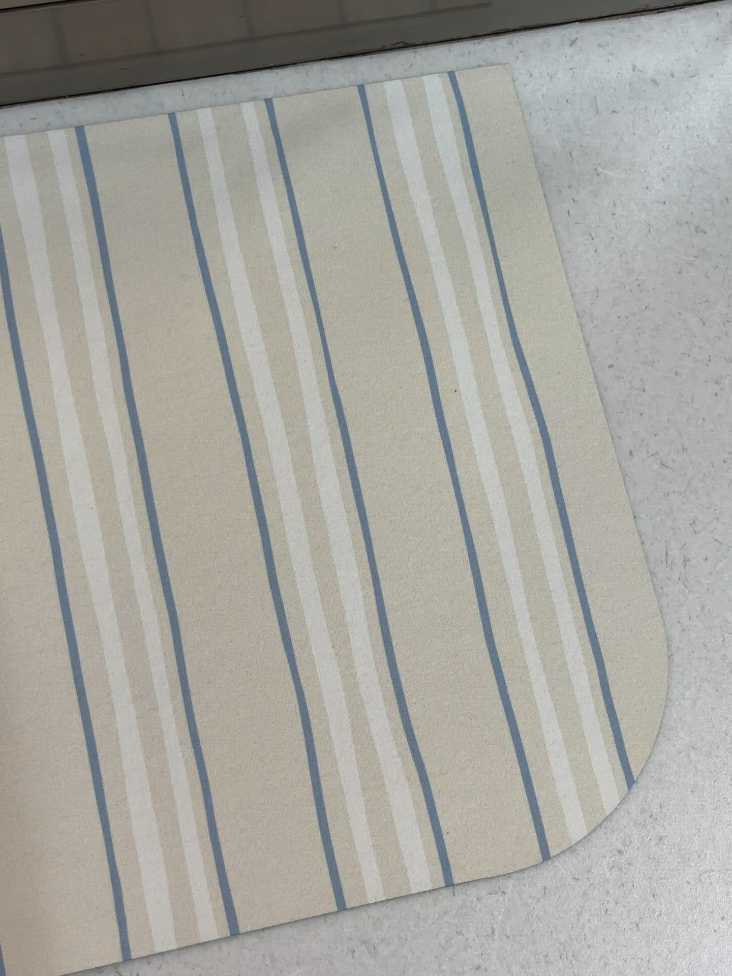 Washable Stripe Diatomite Shape Bath Mat user photo