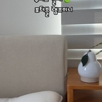 큐레이터 프로그램을 통해 제품을 제공받아 직접 사용하고 스타일링한 후기입니다.

같은 공간,
다른 분위기 ✨
3가지 색온도로
그날의 무드에 맞게 즐기는 열매 미니 🍒
은은한 빛 하나로
집이 조금 더 포근해졌어요 🤍

#제품지원 #루미르 #오늘의집 #루미르조명 #열매 #열매미니 #열매포터블램플미니 #피크닉브리즈 #루미르열매 #열매포터블램프 #열매조명 #포터블램프 #무선조명 #디자인조명 #조명추천 