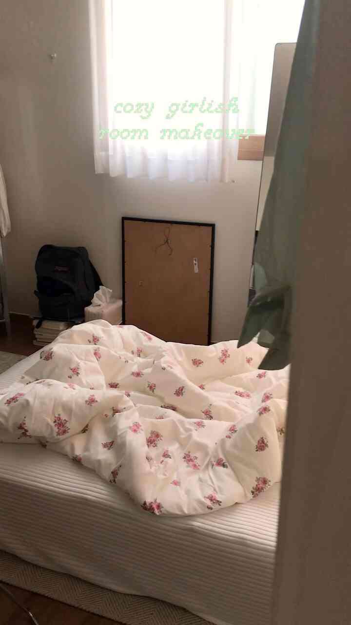 花柄の布団で寛大なムードベッドルームを完成させる🌷


＃コンスープ記録集 