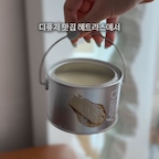 #현명한소비 #콘수프기록집 디퓨저 맛집 헤트라스에서 고체 탈취제가 나왔어요🤍

예쁜 페인트캔 감성 디자인이라 어디에 둬도 인테리어를 해치지 않고,

신발장, 쓰레기통, 현관처럼 생활 냄새가 신경 쓰이는 곳에 툭 두기만 하면 끝!

🌿 편백 + 탄닌 성분으로 냄새 원인부터 탈취
🌼 1급 조향사가 만든 고급스러운 퍼퓸급 데이지 향
✨ 생활 냄새 최대 99% 탈취

향도 디자인도 기대 이상이라 요즘 집안 곳곳에 두고 쓰는 중이에요ㅎㅎ

지금 올리브영에서 런칭 특가 1+1으로 만나보세요!
한 번 쟁여두면 4개월은 든든🤍
