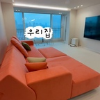 우리집 하얀 바닥 깨끗하게 유지하는 법.
청소용품 3가지 돌려쓰기!!!!

1. LG로보킹 로봇청소기
이 아이 없으면 이제 못살아요..
이번에 신모델 나왔던데 너무 갖고싶었던 ㅠㅜ
저는 그리고 구독으로 이용하고 있어서
관리까지 받고있어서 위생걱정 없이 사용하고있어요!

2.LG A9 청소기
머리카락 급하게 치울 땐 역시 핸디형 청소기가 최고!

3.국룰조합 청소포 + 밀대
베란다나 화장실 건조된 바닥 청소할 때
사용하고있어요 🩵