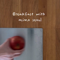 #현명한소비 #콘수프기록집 
🍴
바쁜아침 많은접시를 꺼내기 힘들땐 예쁜 도마를 들여 
도마위 플레이팅을 한번에 해결해보세요^^
있는거 대충담고 먹어야할것들 얼마든지 올려놓아도 
예쁘게 빛나게 해주는 도마가 있으니까요. 
현명한소비로 현명한 아침이 되자구요!
.
.
.
.
.
#홈라이프 #홈라이프스타일 #리빙스타일 #리빙스타그램 #리빙소품 #리빙아이템 #라이프스타일 #라이프스타일스타그램 #집생활 #집의기록 #우리집일상 #집꾸미는재미 #공간꾸미기 #공간인테리어 #집안분위기 #따뜻한공간 #편안한집 #취향을담은집 #나의취향 #살림취향 #살림소품 #생활소품 #주방라이프 #주방일상 #오늘의집생활 #미모서울 #미모서울도마 