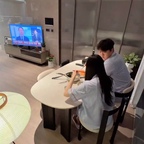 연어초밥이랑 우동 만들어먹는 Vlog 🍣🍜
전국의 직장인들 화이탱!🐰🤍🫧✨(+ 야근한 남편..😴)

#신혼부부 #신혼집 #집데이트 #퇴근 #퇴근브이로그 #직장인브이로그 #집꾸미기 #신혼집 #신혼생활 #감성브이로그 #vlog #ftc24기 #콘수프기록집 #오늘의우리집