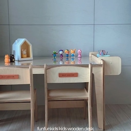 #호텔같은우리집 #콘수프기록 #콘수프기록집 
#내돈내산 @funfurn_mom 
오래 고민하다 들인 펀펀키즈 원목책상 🪵
넉넉한 2인용이라 엄마가 옆에 앉아 함께할 수도 있고,
둥글게 마감된 모서리까지 마음에 들었던 책상.
무엇보다 아이가 자기 책상이 생겼다고
너무 좋아하는 모습을 보니
오래 고민한 시간이 아깝지 않았어요.
앞으로도 깜짝이 최애공간이 되어주길🤍
내돈내산 대대대만족.ᐟ 
#펀펀키즈 #유아원목책상 #원목책상 #유아책상