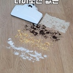 #광고 집안의 작은 먼지와 보풀, 어디에 어떤 도구를 쓸지 고민된다면? 무선 핸디 청소기, 일본제 고밀도 브러시, 워셔블 포켓 미니 돌돌이를 순서대로 소개해요. 영상 속 제품이 궁금하신 분들은 제 댓글 링크에 들어오셔서 352번을 검색해주세요 :) #청소템 #살림템 #집안청소